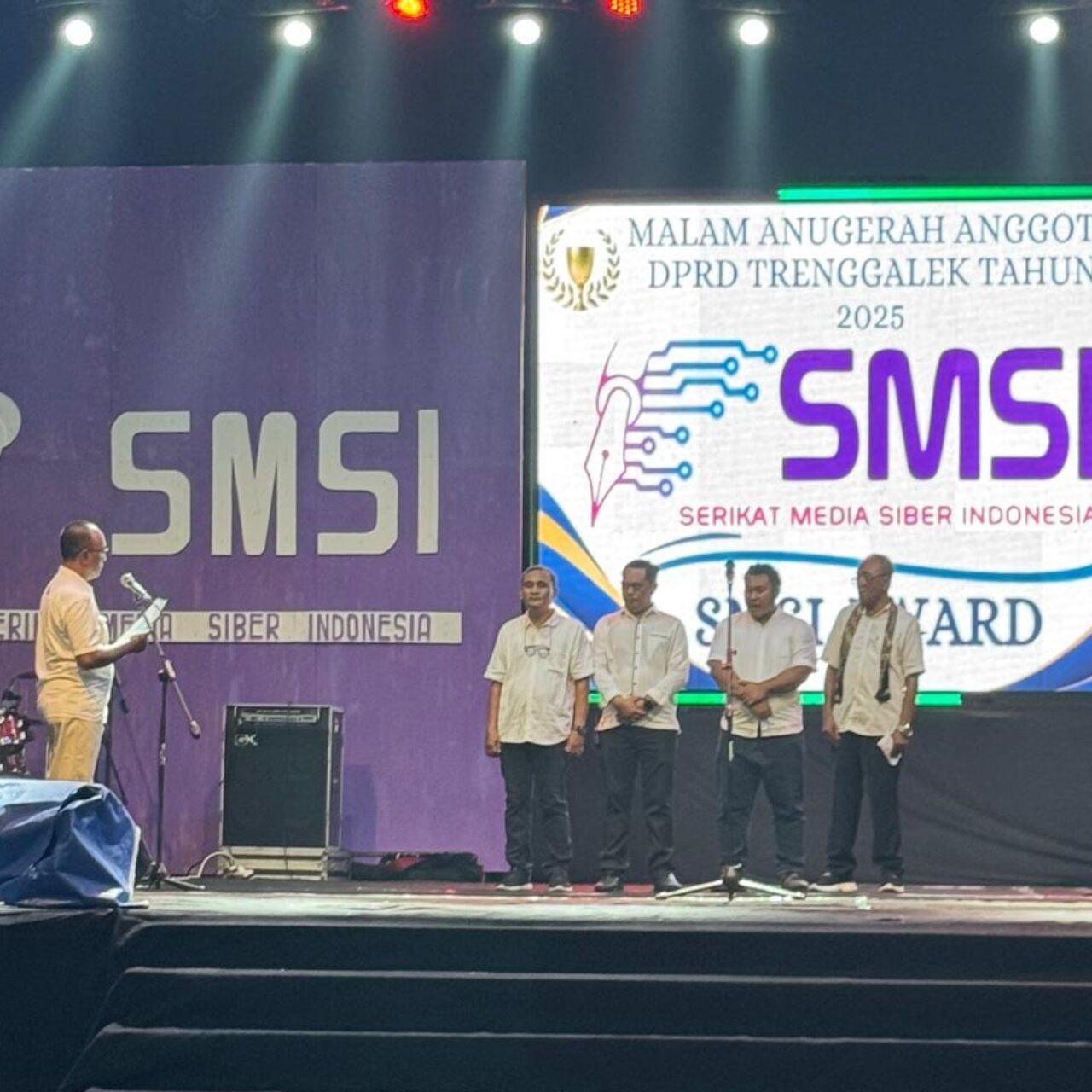 Pelantikan Meriah, SMSI Trenggalek Hadirkan Award DPRD dan Expo Ekonomi Rakyat