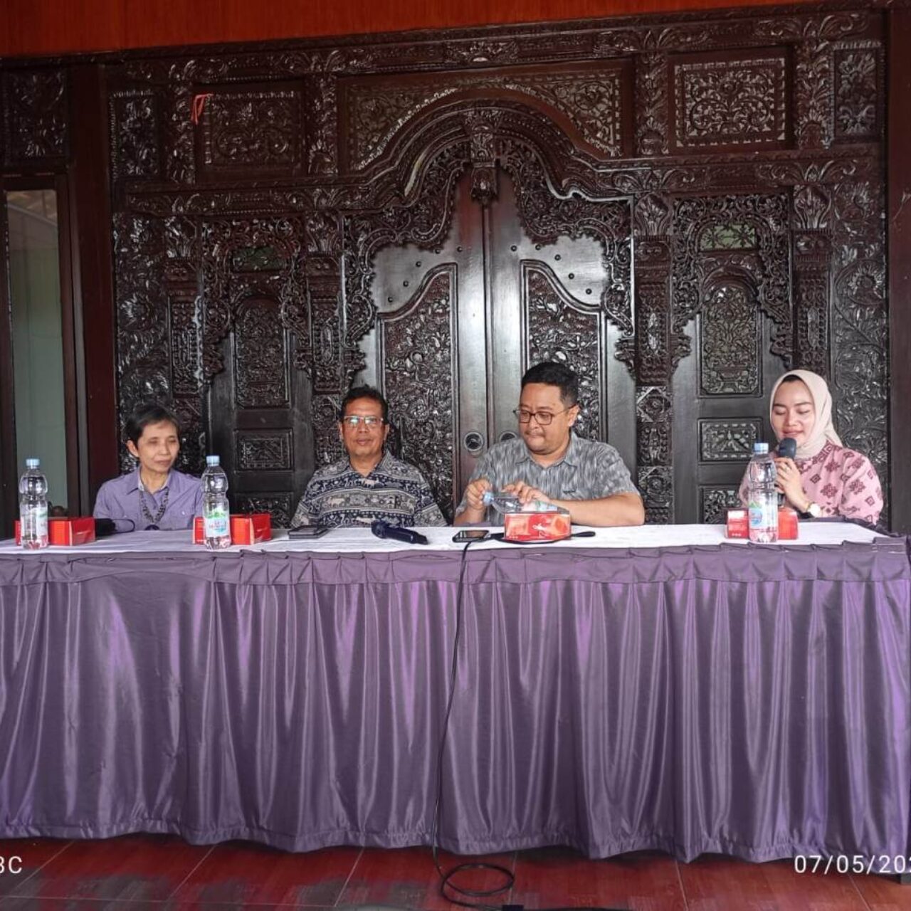 UNITRI Siap Berikan Beasiswa 100 Persen Bagi Mahasiswa Lokal