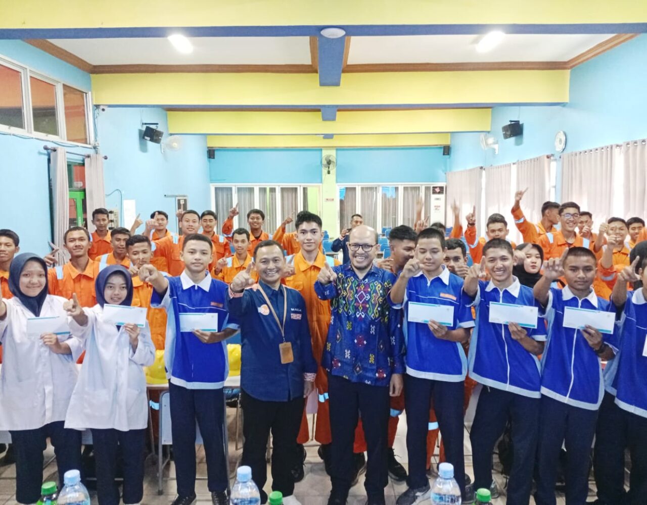 TJSL PLN UPDL Pandaan Resmi Ditutup: Komitmen Nyata Bina SMK PGRI 3 Malang
