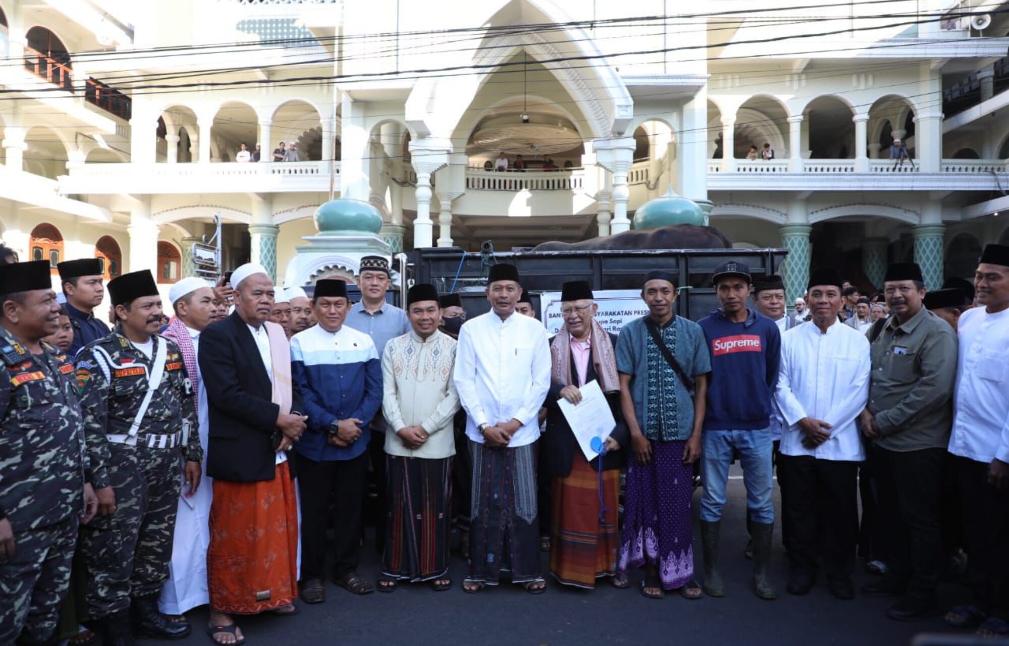 Wali Kota Malang Salurkan Bantuan Sapi dari Presiden Prabowo