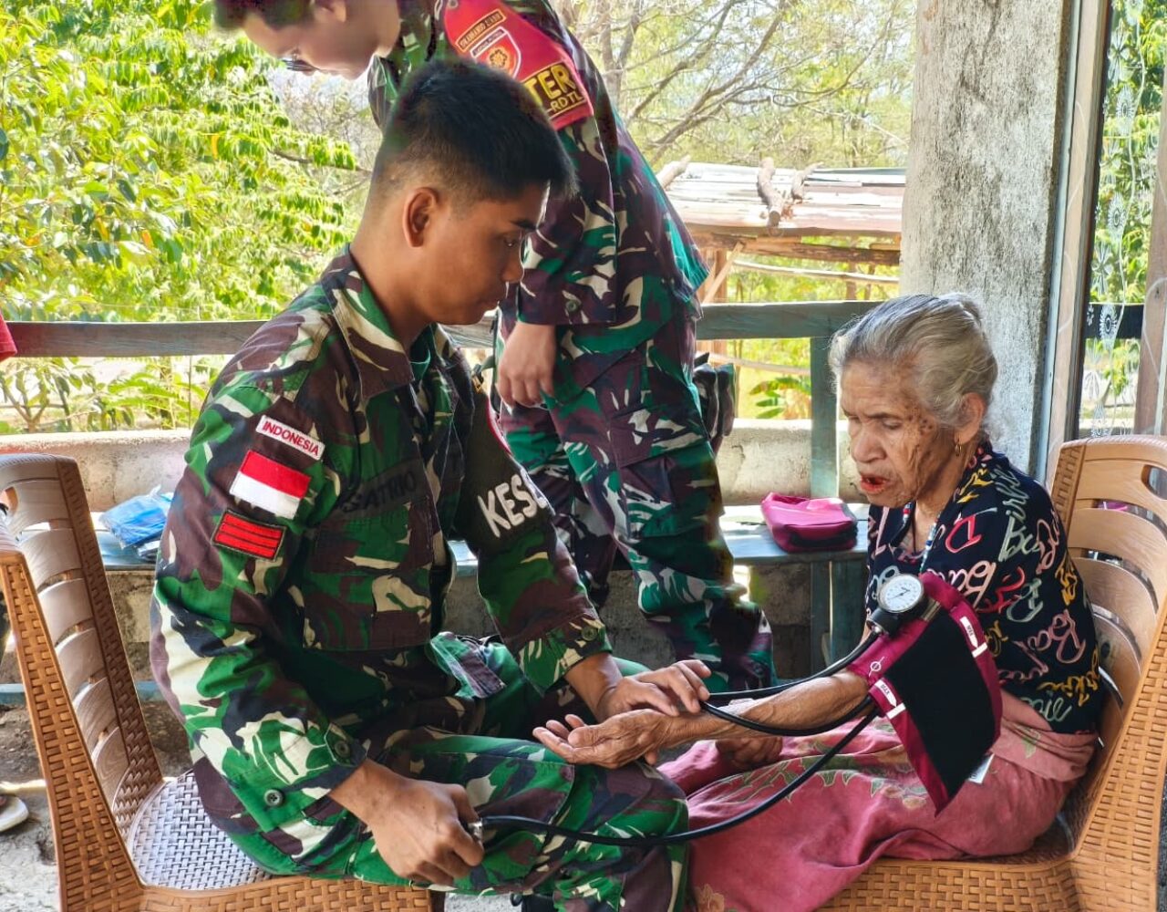 TNI Hadir untuk Rakyat: Satgas Pamtas RI-RDTL Gelar Pelayanan Kesehatan di TTU