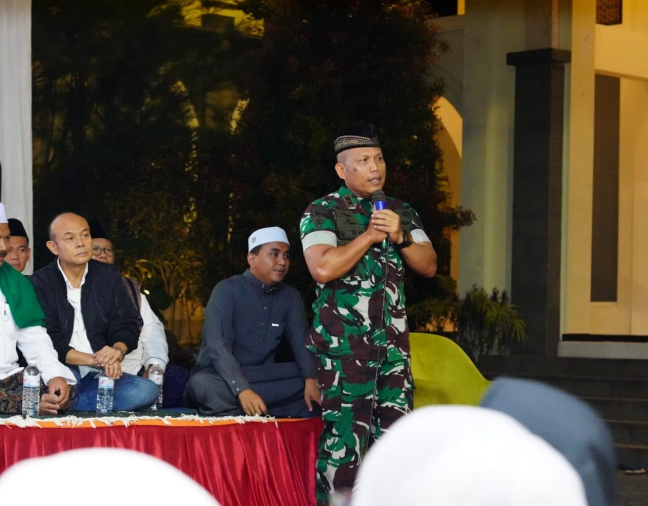 Memperkuat Iman dan Toleransi, Pangdivif 2 Kostrad Hadiri Maulid Nabi di Ponpes Az-Zainy