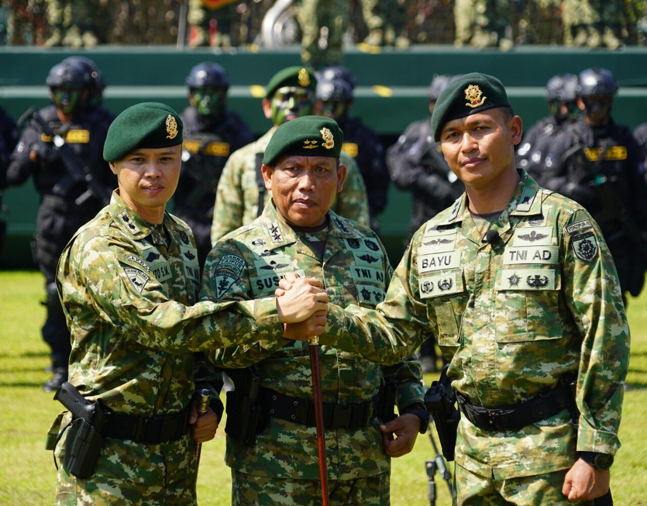 Komandan Yonzipur 10/2 Kostrad Resmi Berganti
