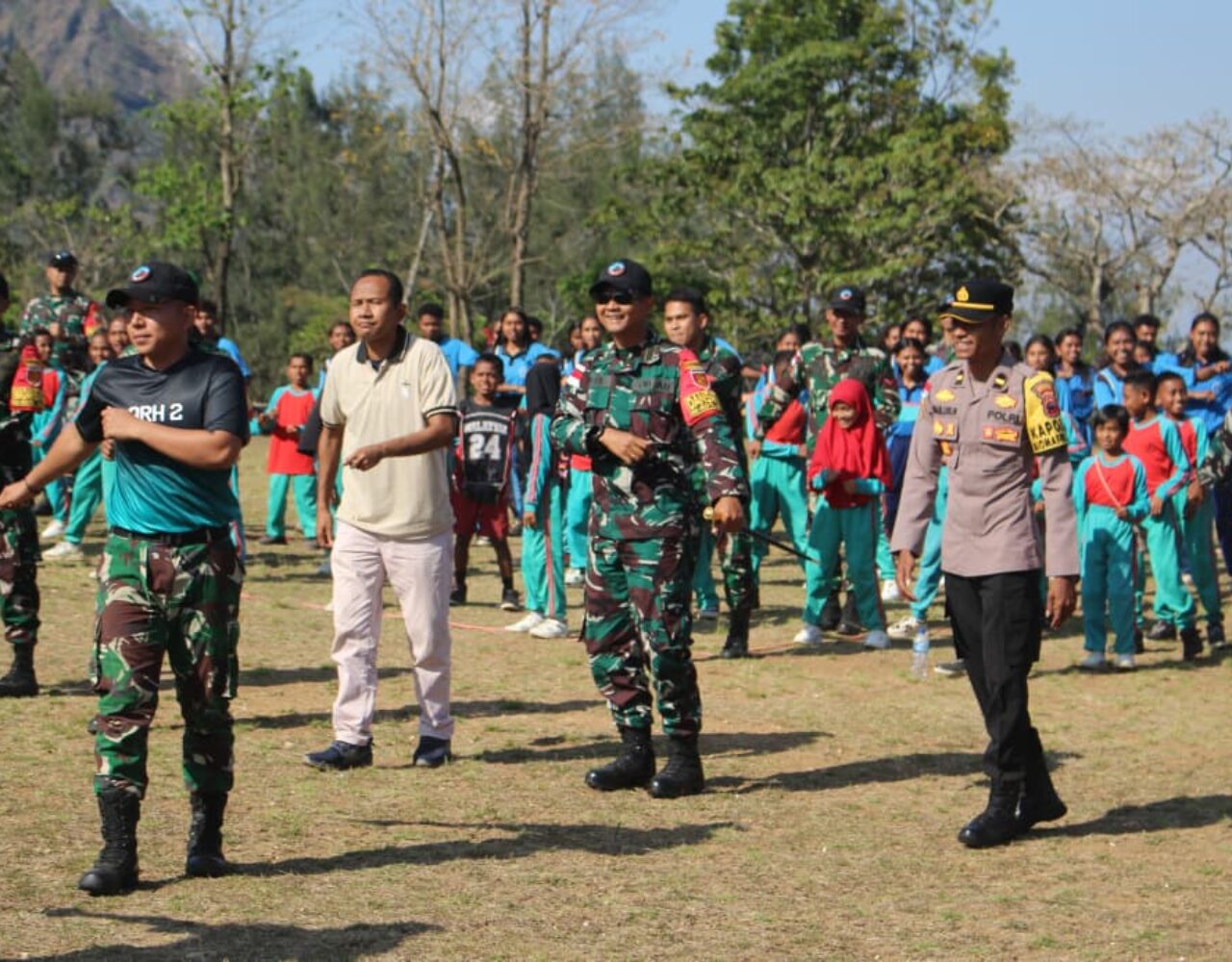 Semarak HUT ke-80 TNI, Makosatgas Pamtas RI-RDTL Sektor Barat Peringati Bersama Masyarakat Perbatasan