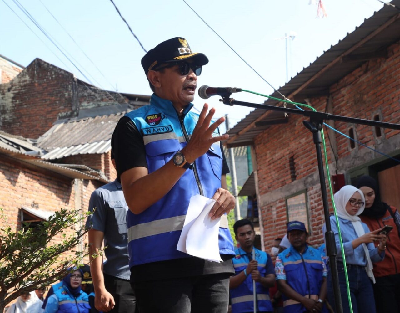 Peringati World Clean Up Day 2025, Wali Kota Wahyu Terus Perkuat Program Ngalam Rijik