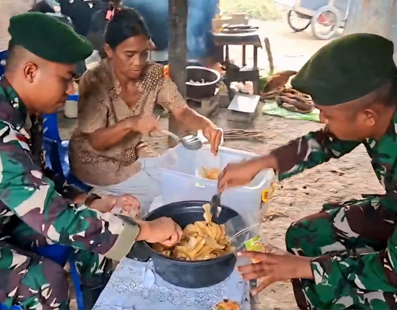 Perkuat Ekonomi Warga Perbatasan, Satgas Pamtas Gelar Pelatihan Olahan Pisang