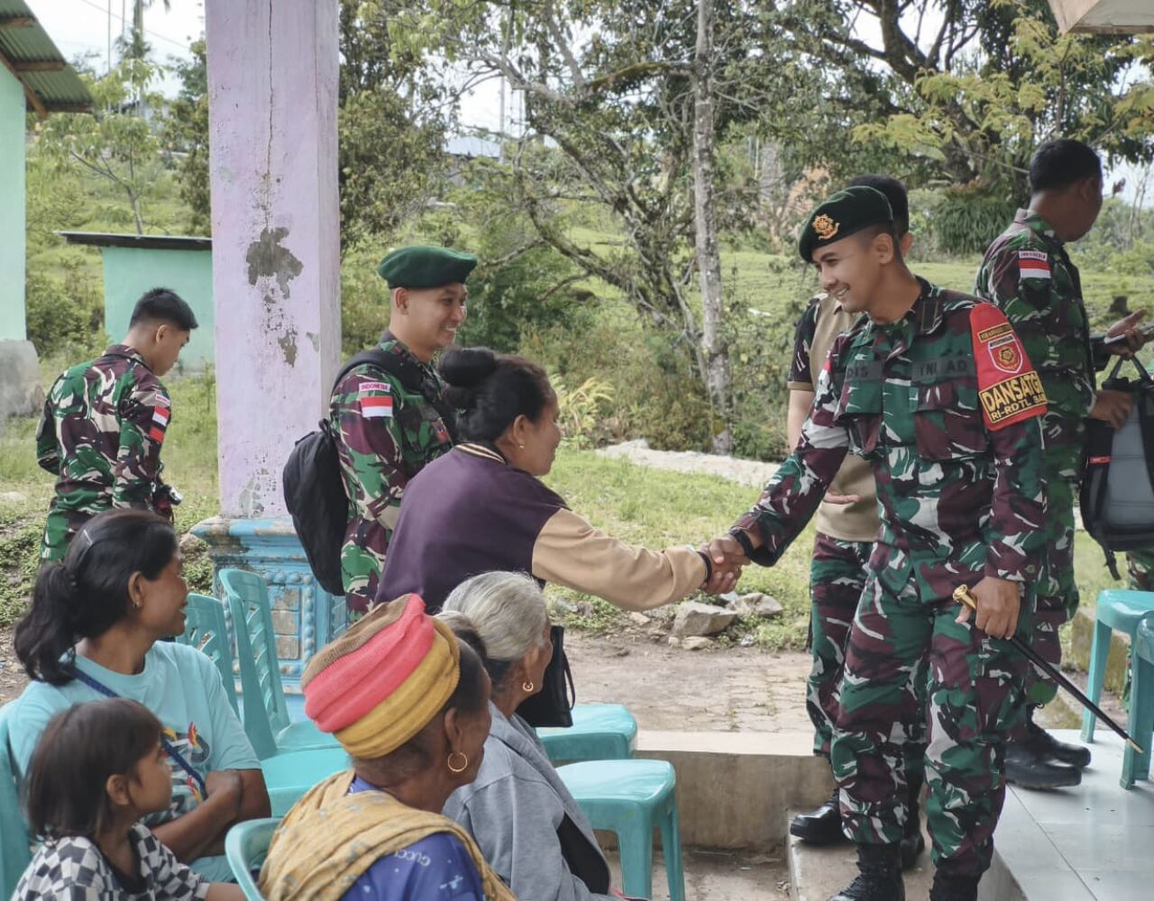 Jamin Kesehatan Masyarakat, Satgas Pamtas Yonarhanud 2 Kostrad Adakan Pengobatan Massal