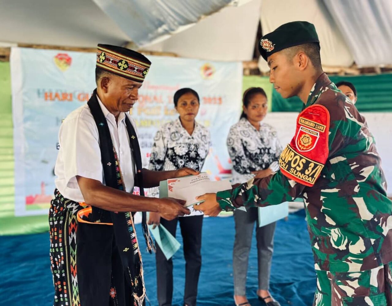 Hari Guru Nasional: Satgas Pamtas Yonarhanud 2 Kostrad Beri Kejutan Istimewa di SMAN 1 Amfoang Timur