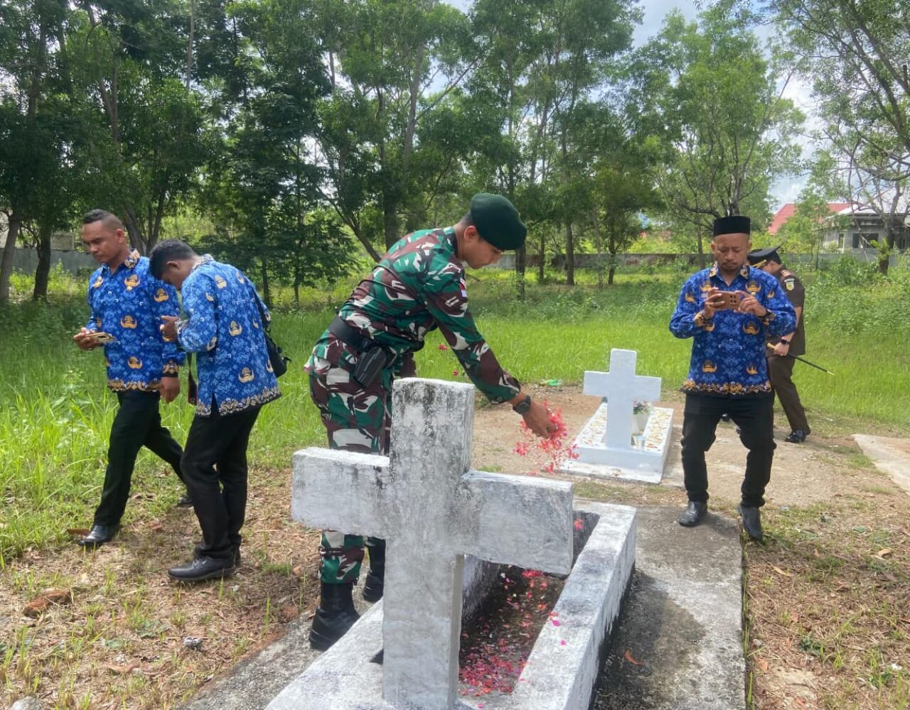 Semarak Kepahlawanan, Satgas Pamtas Yonarhanud 2 Kostrad Menghadiri Upacara Peringatan Hari Pahlawan