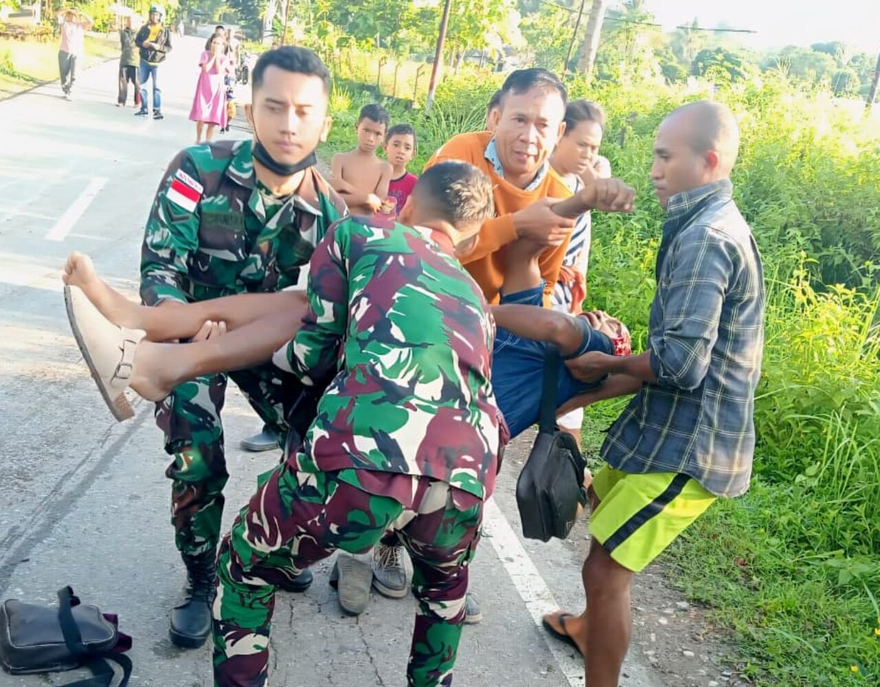 Gerak Cepat Satgas Motamasin: Korban Kecelakaan Langsung Dilarikan ke RS Marianum