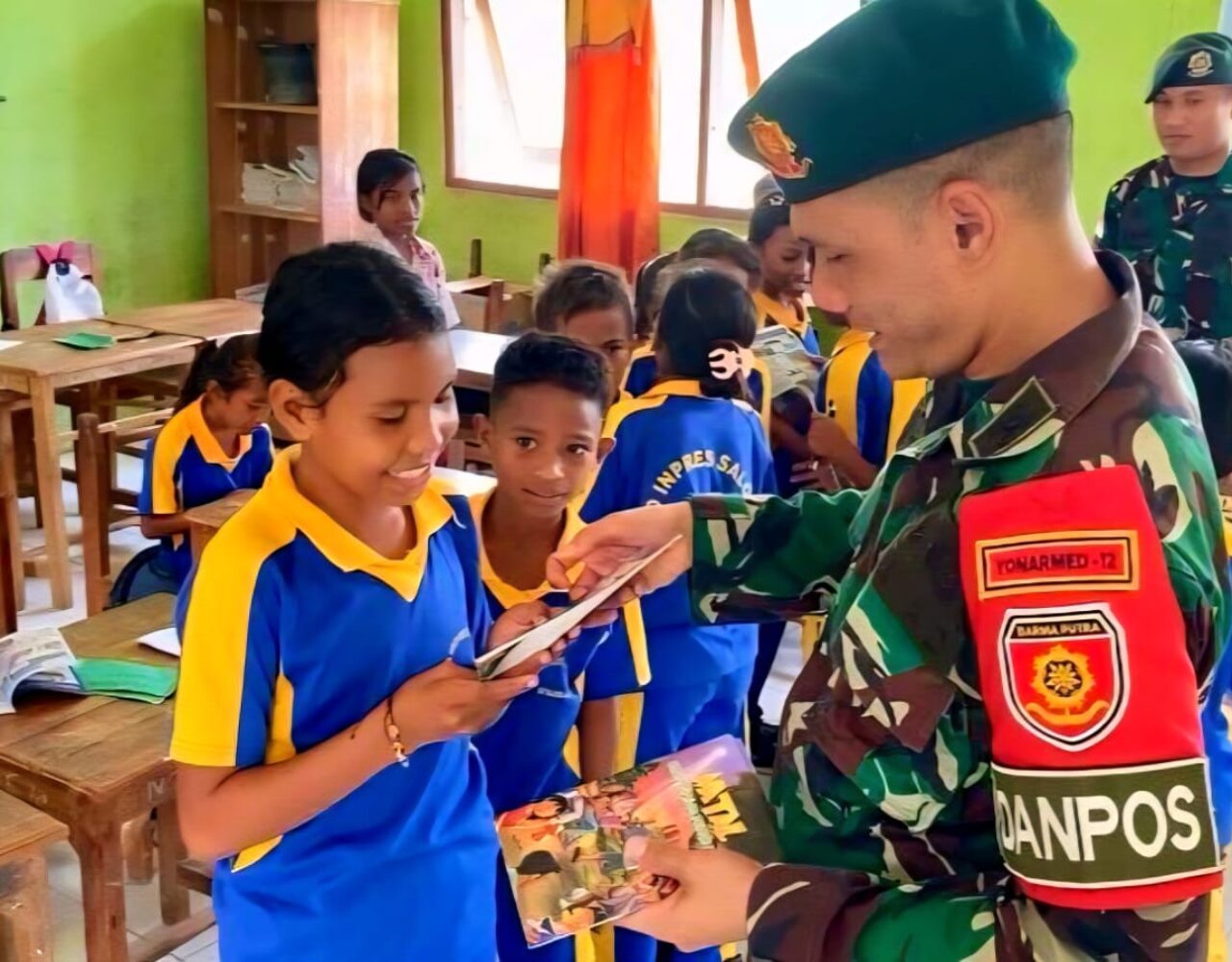 Buku dari Prajurit untuk Generasi Cerdas di Perbatasan RI-RDTL