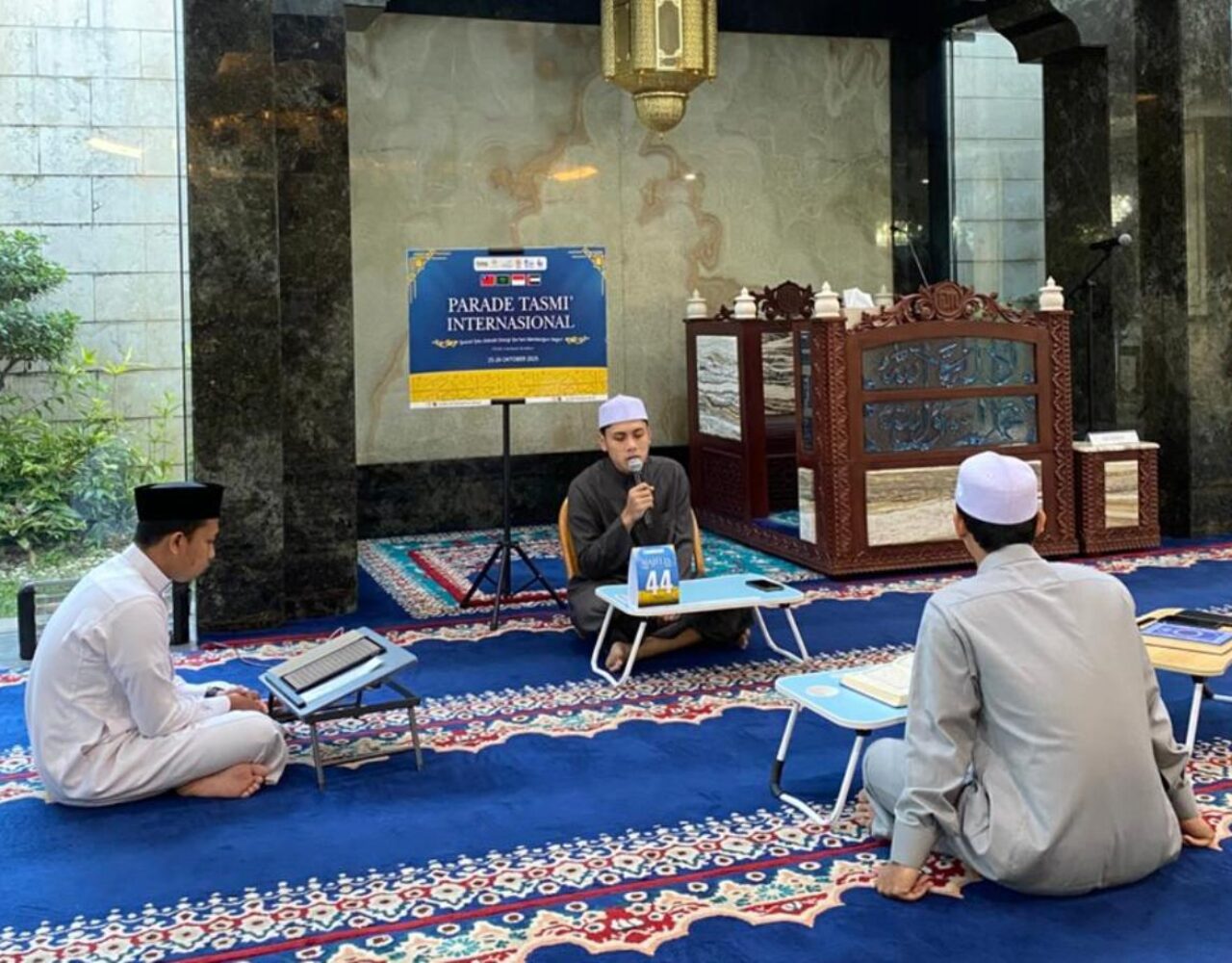 Doa Ratusan Huffadz Internasional Iringi Wisuda ke-6 STIDKI Ar Rahmah