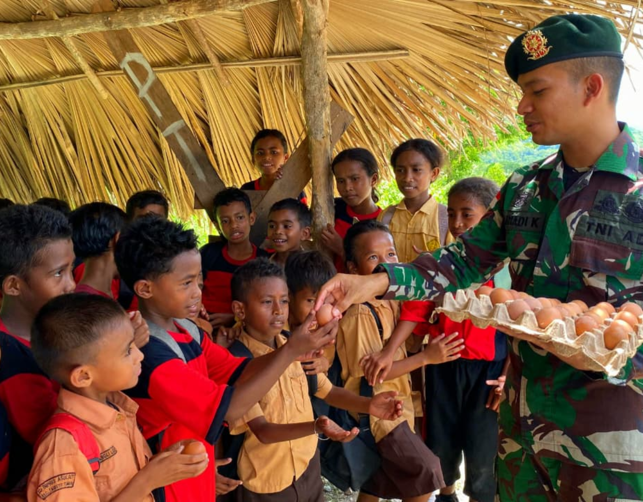 Dari Perbatasan, Satgas Pamtas Berbagi Gizi untuk Anak Negeri