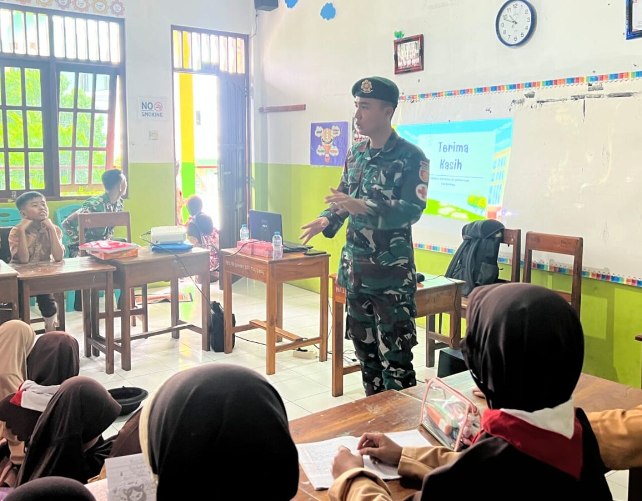 Membentuk Generasi Sehat Perbatasan, Yonarmed 12 Kostrad Laksanakan Edukasi PHBS
