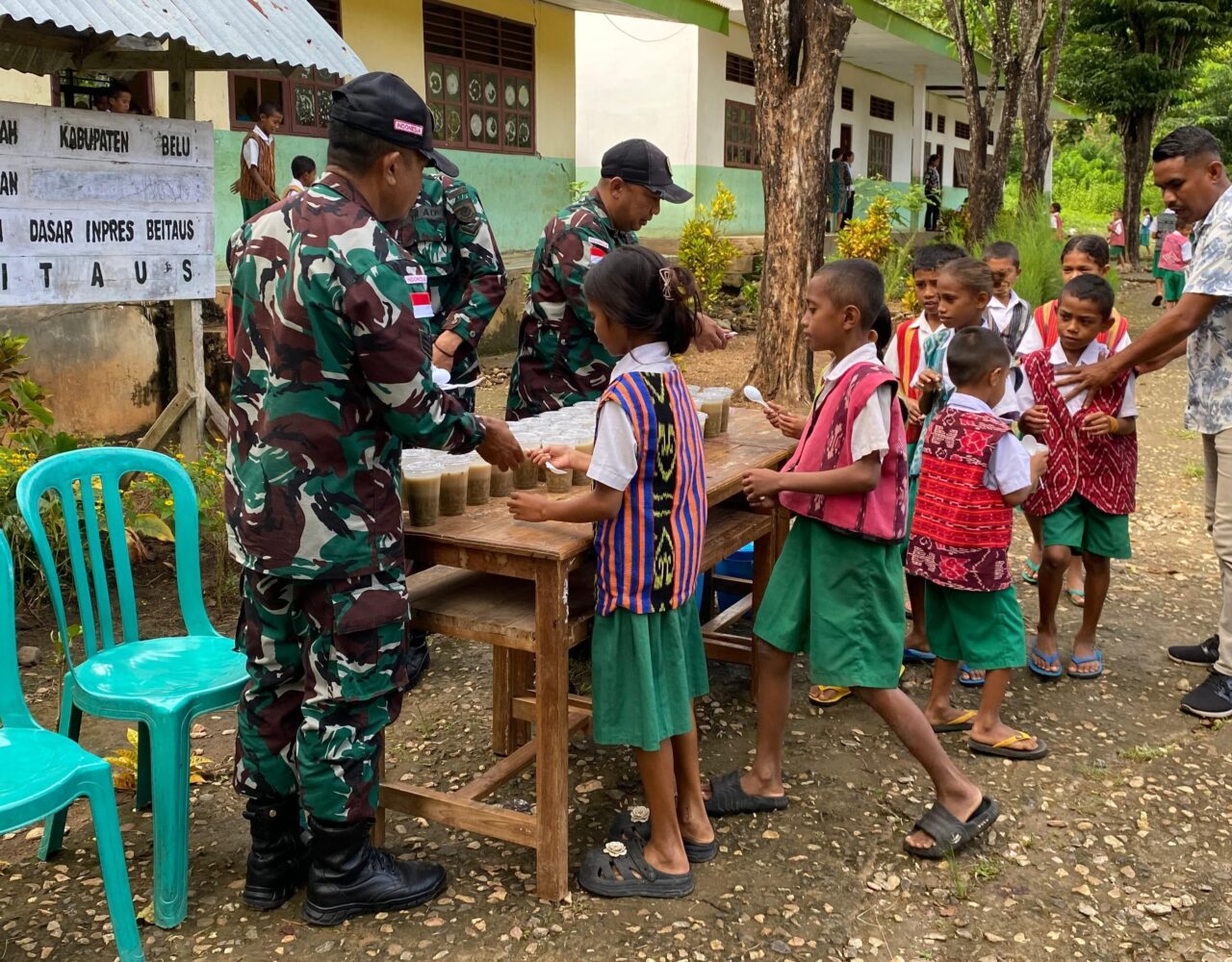 Yonarmed 12 Kostrad Dukung Peningkatan Gizi Anak Perbatasan Raihat