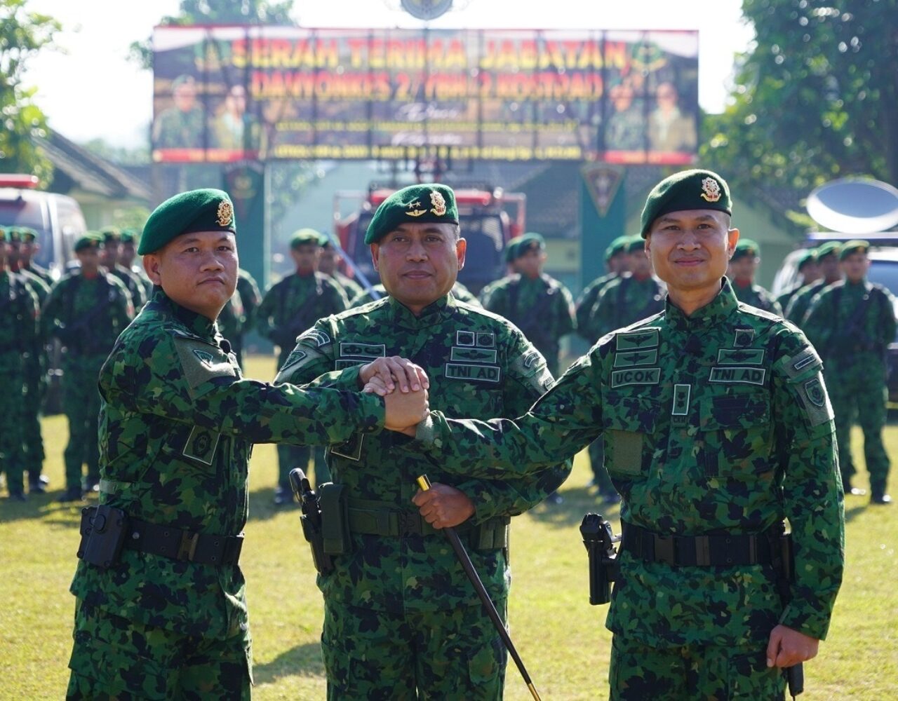 Serah Terima Tongkat Komando Danyonkes 2/YBH/2 Kostrad
